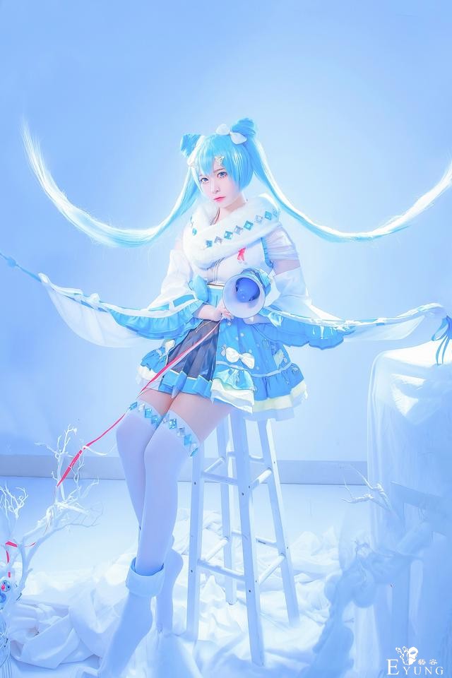 三组国人漂亮妹子COS的人气虚拟偶像角色“初音未来”！十分养眼-15.jpg