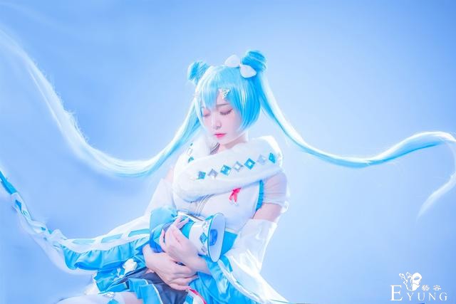 三组国人漂亮妹子COS的人气虚拟偶像角色“初音未来”！十分养眼-14.jpg
