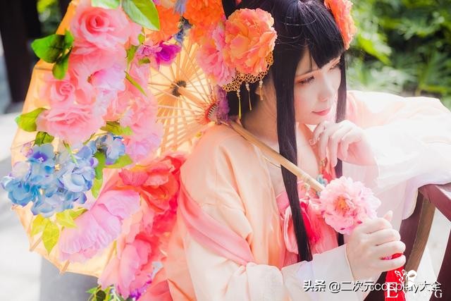 任性！出的cos太多，索性自己当cos店长-1.jpg
