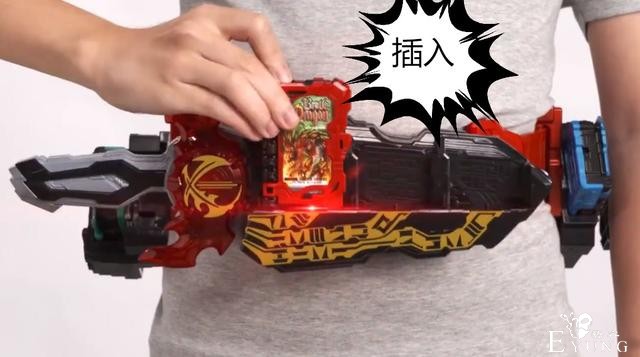 假面骑士Saber驱动器玩法解读，拔出圣剑弹开魔法书，标配三本书-1.jpg
