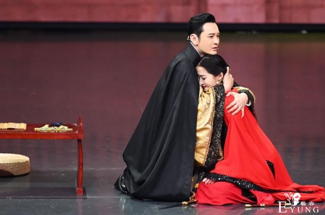 黄晓明《王牌对王牌》重演《大汉天子》名场面-1.jpg