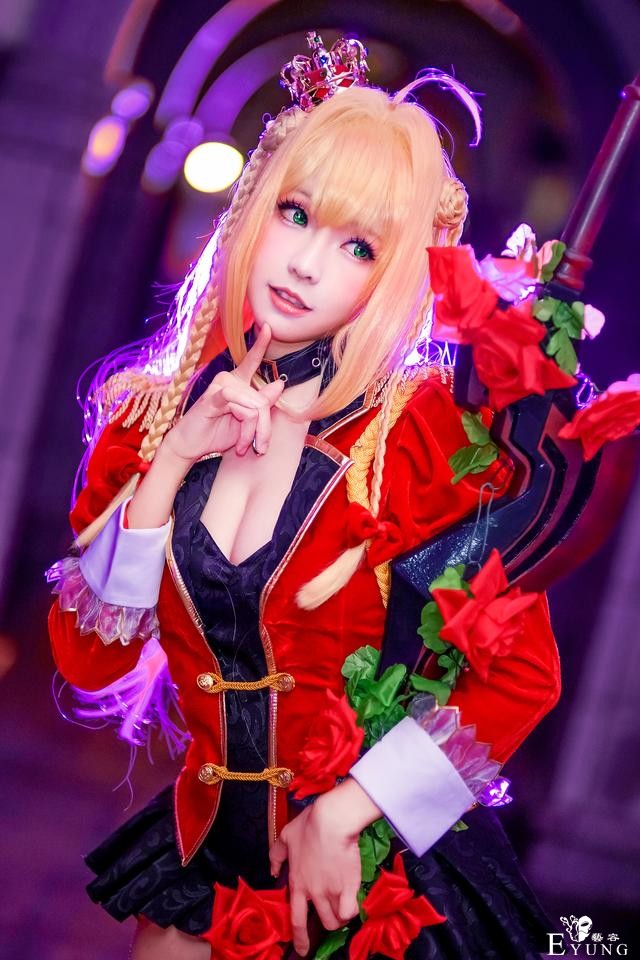 红色的优雅Cosplay二次元动漫-6.jpg