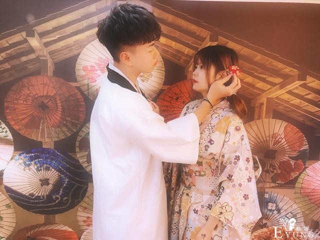视频丨换装拍照馆：提供不同场景和服装 让顾客轻松拍出“网红”照片-5.jpg