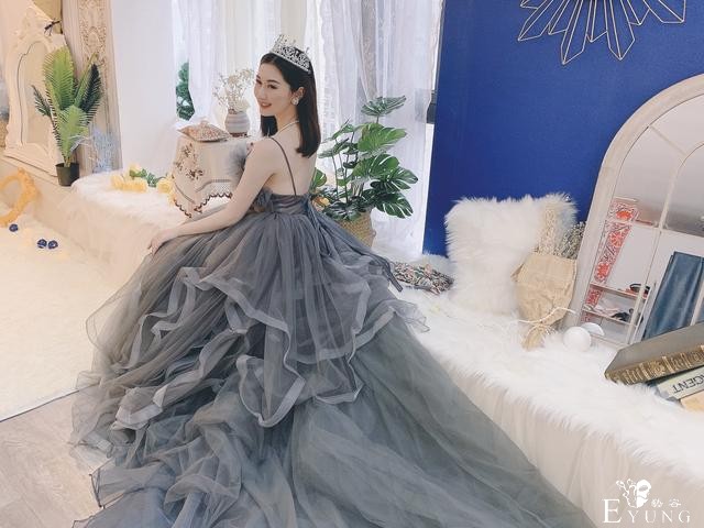 视频丨换装拍照馆：提供不同场景和服装 让顾客轻松拍出“网红”照片-6.jpg