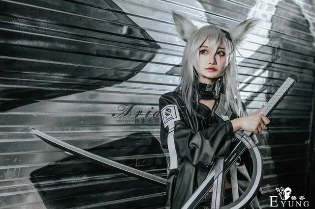 明日方舟拉普兰德cosplay猫耳朵很可爱-1.jpg