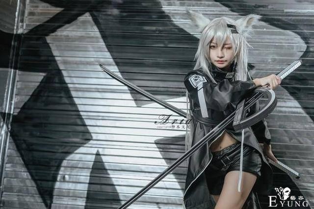 明日方舟拉普兰德cosplay猫耳朵很可爱-2.jpg