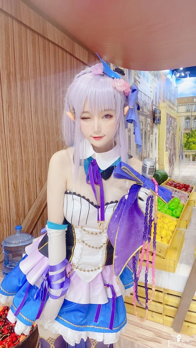 三位国人妹子COS的日本人气动漫角色“爱蜜莉雅”！造型十分可爱-12.jpg