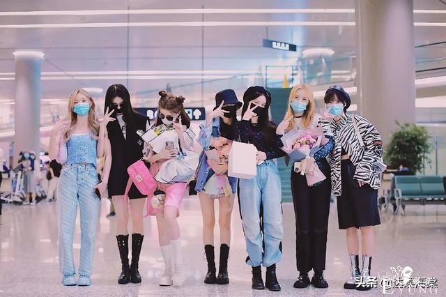 硬糖少女被批遮挡r1se横幅，看清刘些宁的动作：陈卓璇不用澄清-1.jpg