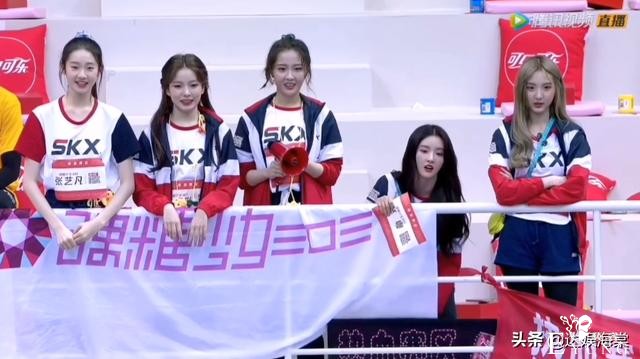 硬糖少女被批遮挡r1se横幅，看清刘些宁的动作：陈卓璇不用澄清-7.jpg