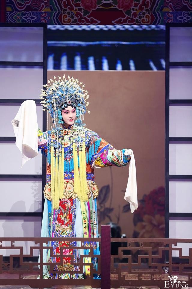 《王牌对王牌5》收官 黄晓明重演《大汉天子》名场面-2.jpg