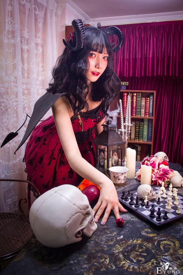 小恶魔cos小姐姐，你这个系列我好像看过-6.jpg