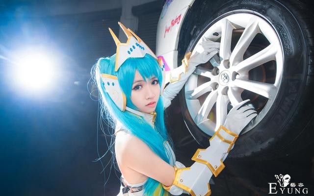 初音未来cos没想到吧，初音修起车来也毫不含糊-7.jpg