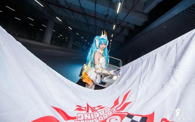初音未来cos没想到吧，初音修起车来也毫不含糊-11.jpg