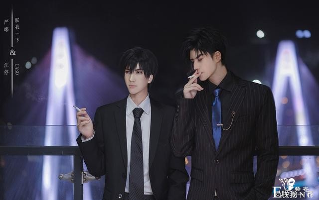 《破云》江停&严峫cos，颜值又a又绝，西装也太帅了吧-11.jpg
