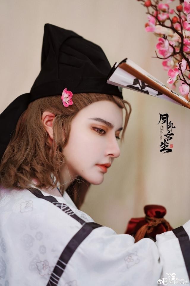 《江南百景图》唐伯虎cos，翩翩公子温润如玉，一眼就心动-2.jpg