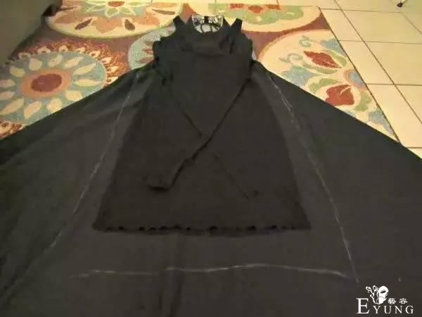 “美女变装秀”刷屏！别人扔的衣服，她改造后却穿成时尚网红博主-10.jpg