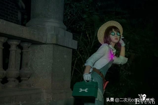 为爱发电：cos了几十套角色，最爱《第五人格》的园丁-5.jpg