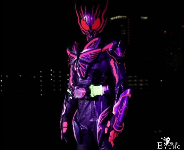 假面骑士01剧场版Boss，血红亚克登场，“老实人”味道真香-3.jpg