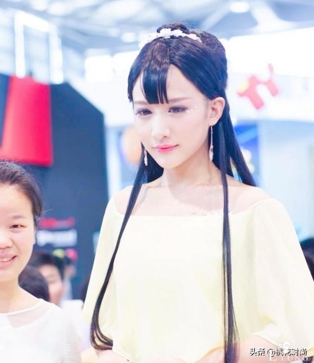 最美伪娘，穿上一袭白裙，比女人还有魅力，是怎么做到的？-4.jpg