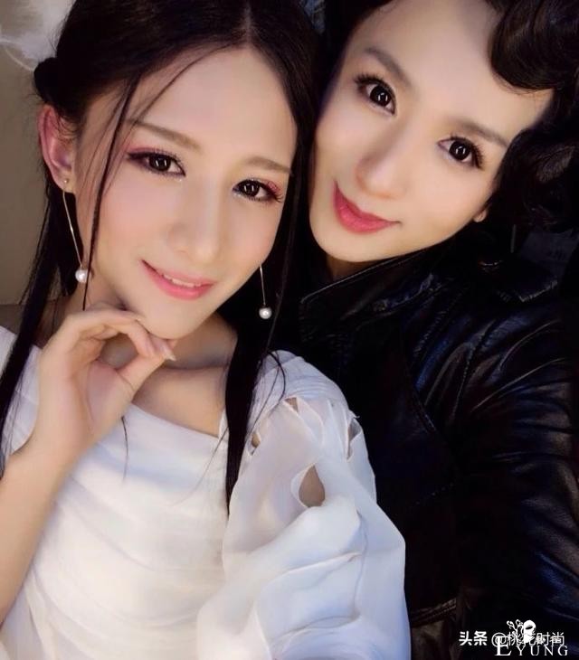 最美伪娘，穿上一袭白裙，比女人还有魅力，是怎么做到的？-11.jpg