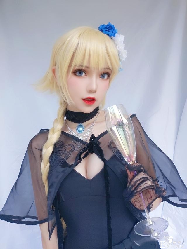 三组漂亮妹子COS的人气游戏《FGO》角色贞德！还原度不错-13.jpg