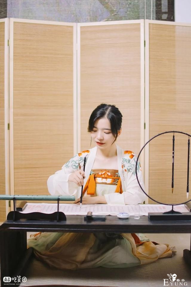拥有800+张复古磁带的「私人换装馆」，你还没去打卡？-23.jpg