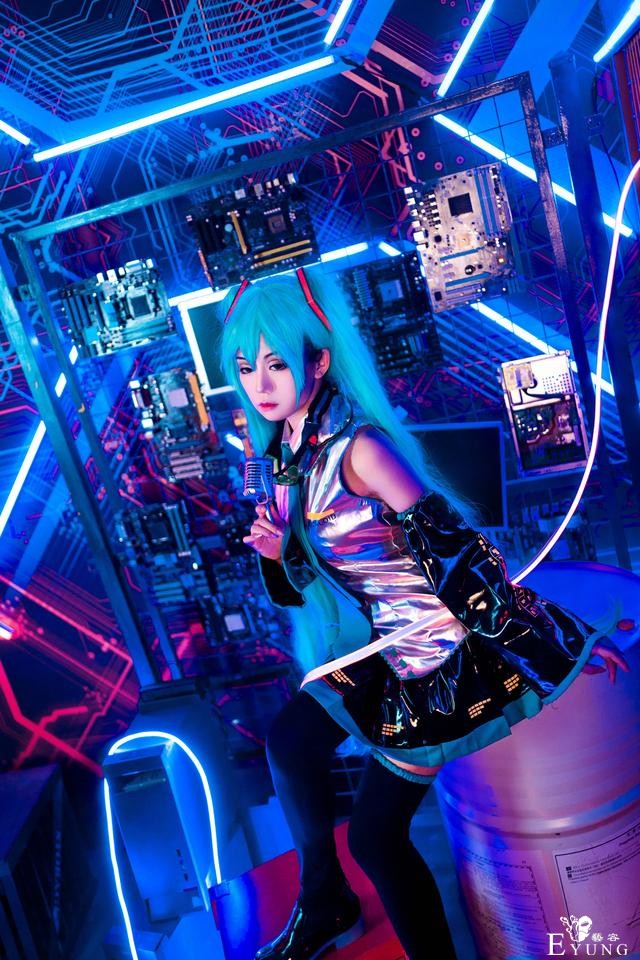 三组漂亮国人妹子COS的虚拟角色“初音未来”！很可爱的作品-1.jpg