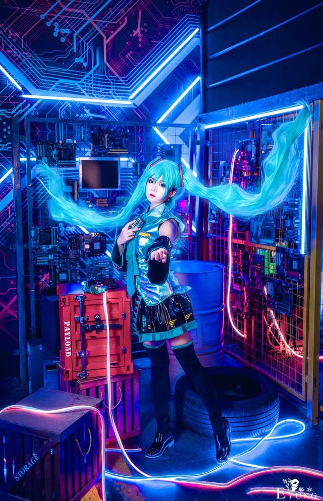 三组漂亮国人妹子COS的虚拟角色“初音未来”！很可爱的作品-12.jpg