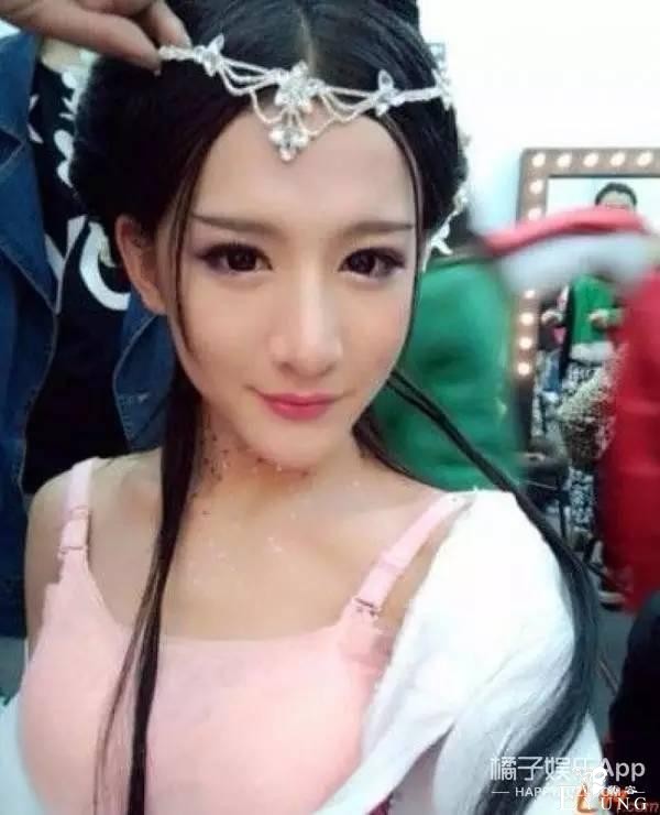 还记得中国最美“伪娘”小灿么？他换上男装依然帅翻一片！-3.jpg