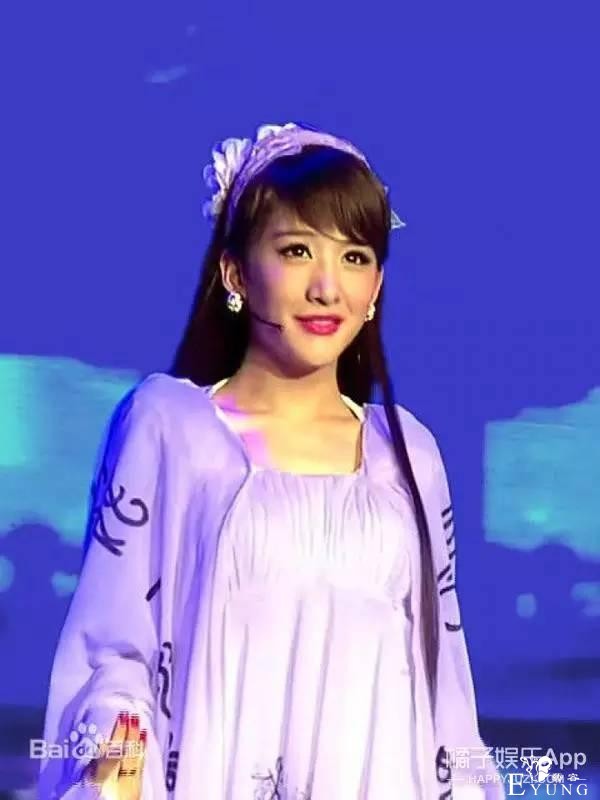 还记得中国最美“伪娘”小灿么？他换上男装依然帅翻一片！-11.jpg