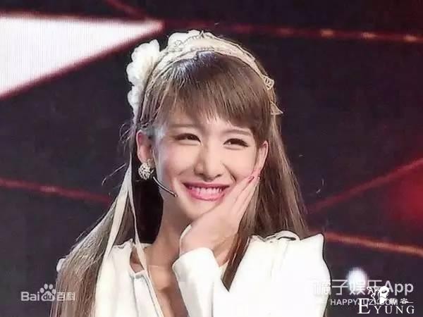 还记得中国最美“伪娘”小灿么？他换上男装依然帅翻一片！-16.jpg