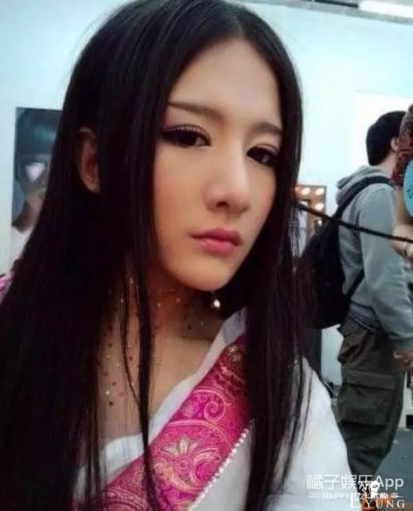 还记得中国最美“伪娘”小灿么？他换上男装依然帅翻一片！-14.jpg