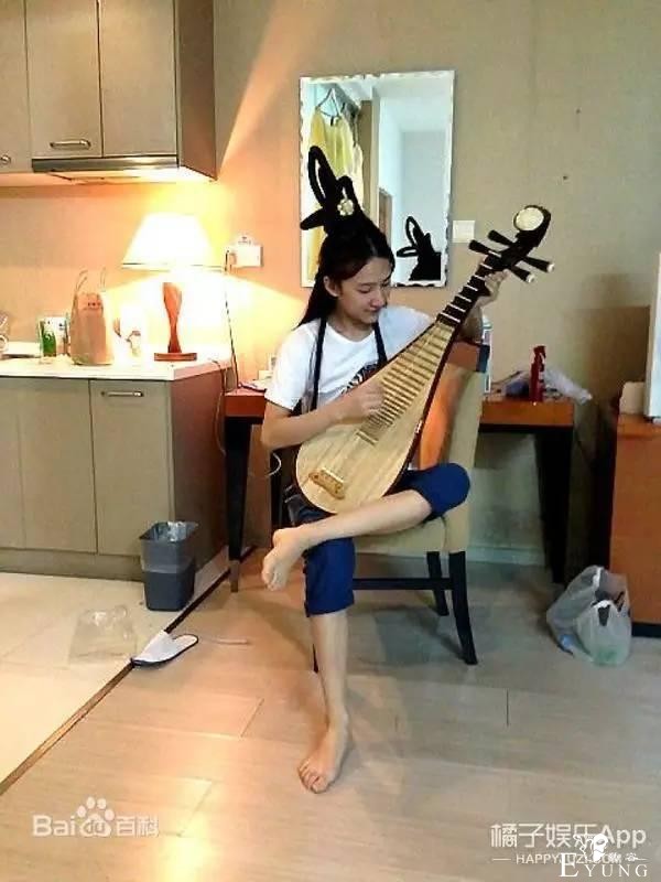 还记得中国最美“伪娘”小灿么？他换上男装依然帅翻一片！-39.jpg