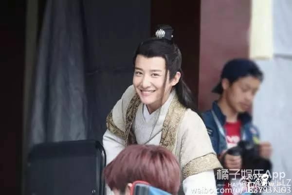 还记得中国最美“伪娘”小灿么？他换上男装依然帅翻一片！-34.jpg
