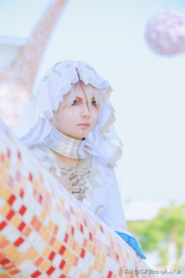 《第五人格》先知月相cos，好好看哇，眼睛特别能吸引人呢-2.jpg
