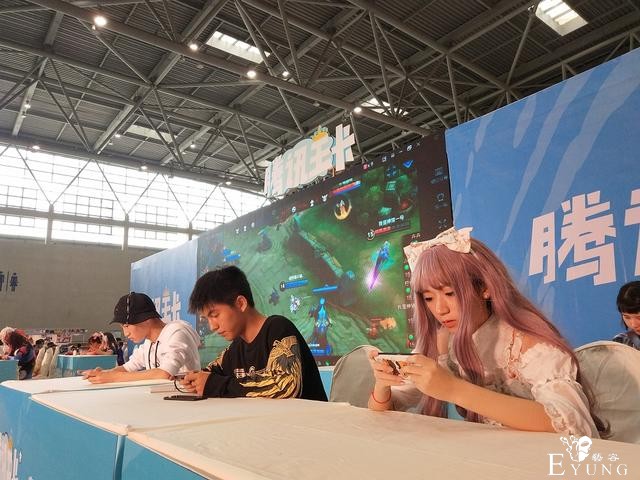 二次元的盛宴，一起来西漫看这些COS的小姐姐吧-8.jpg