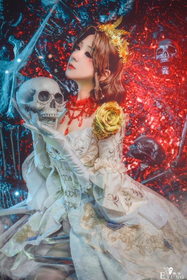 三位漂亮COSER扮演的《第五人格》角色红夫人！画面相当华丽-10.jpg
