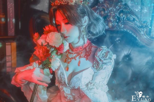 三位漂亮COSER扮演的《第五人格》角色红夫人！画面相当华丽-11.jpg