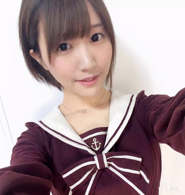 日本画师露出真容，原来是个美少女！画美少女的果然都是美少女么-6.jpg
