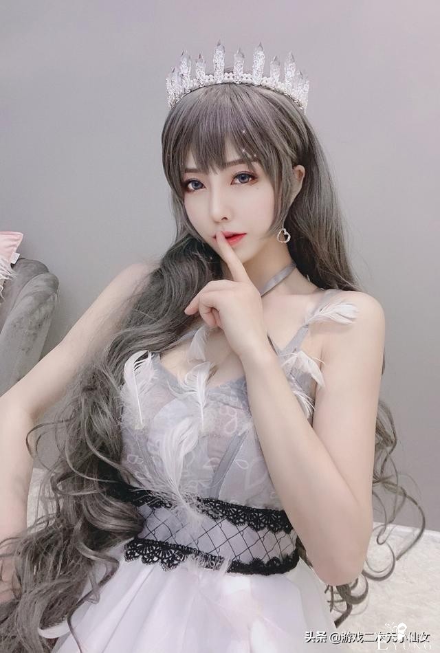继腐团儿之后，二次元又现一“现象级”美女，曾PK乔碧萝-5.jpg