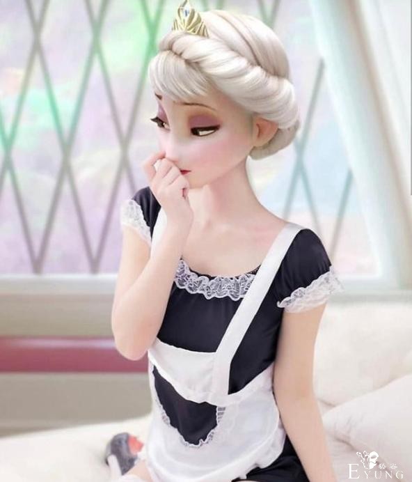 艾莎女王也玩变装秀，JK制服太惊艳，汉服像仙子一般-3.jpg