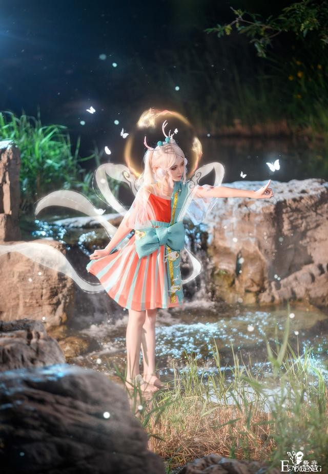 《王者荣耀》遇见神鹿瑶cos，美丽如画，小可爱从游戏里出来啦-5.jpg