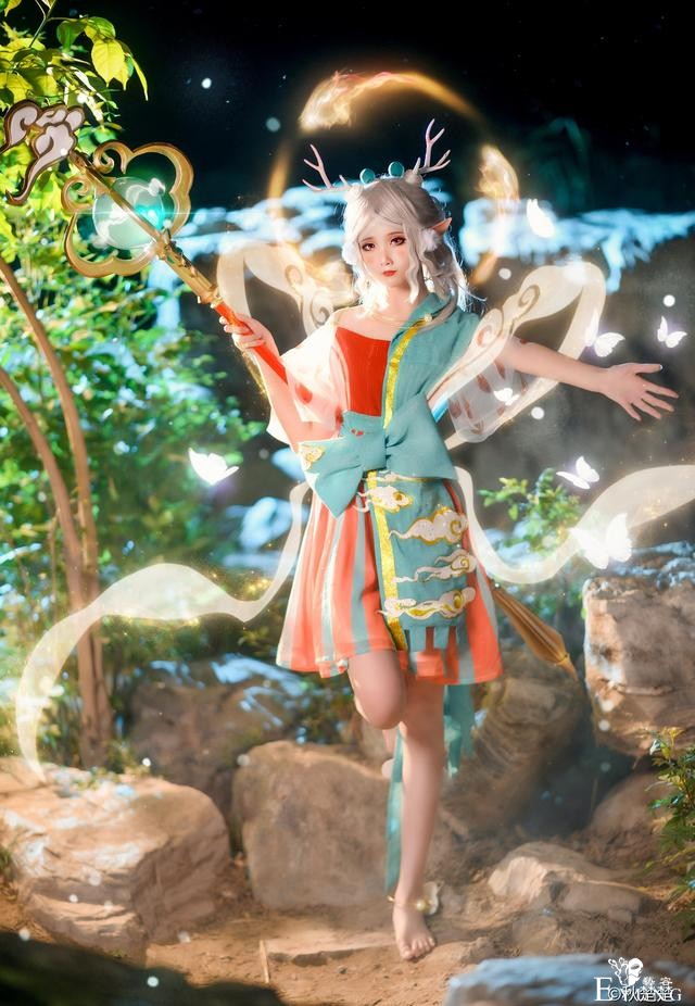 《王者荣耀》遇见神鹿瑶cos，美丽如画，小可爱从游戏里出来啦-8.jpg