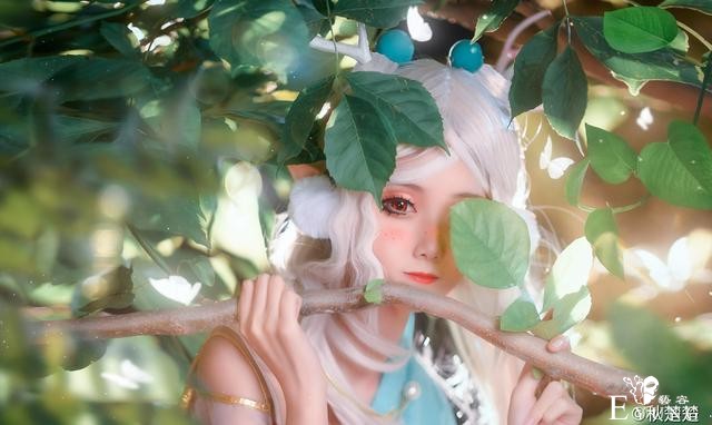 《王者荣耀》遇见神鹿瑶cos，美丽如画，小可爱从游戏里出来啦-11.jpg
