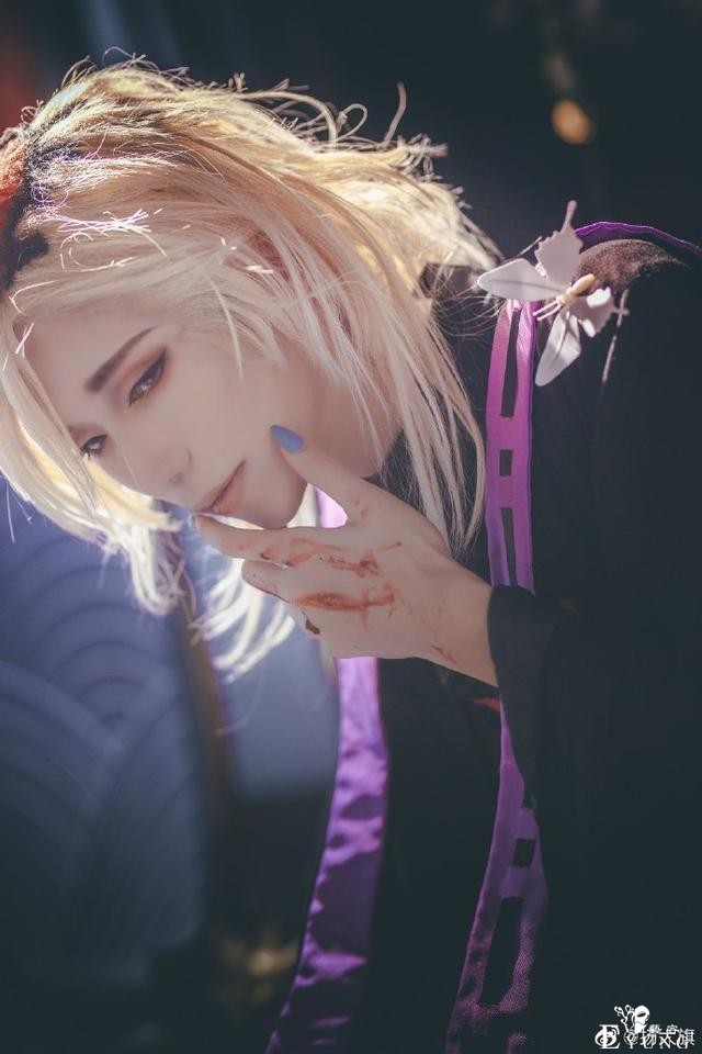 好看到犯规，《鬼灭之刃》童磨cos，眼神到位还有点可爱-3.jpg
