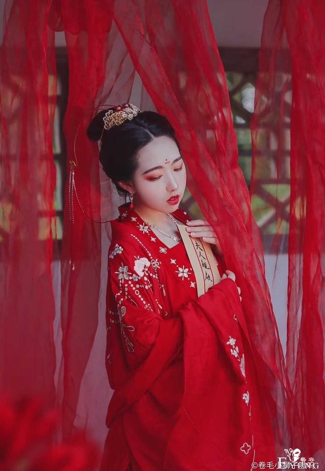 有故事的眼睛，美与媚的优雅身姿，惊艳到令人灵动的汉服美女-7.jpg