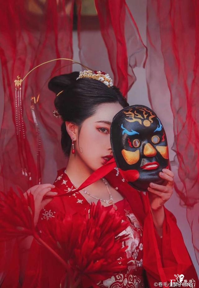 有故事的眼睛，美与媚的优雅身姿，惊艳到令人灵动的汉服美女-5.jpg