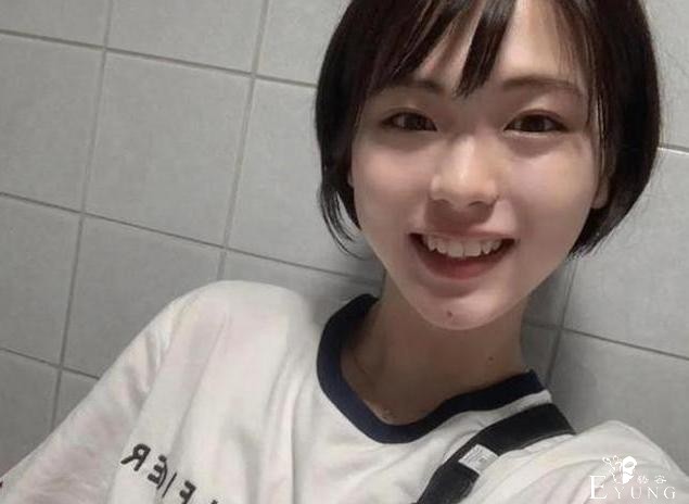 16岁高中生“男扮女装”，因颜值高身材好迅速走红，女生都羡慕-3.jpg