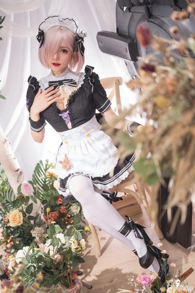 Coser肉糊糊_女仆制服cos-4.jpg