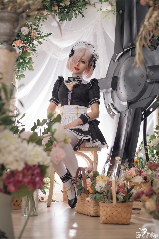 Coser肉糊糊_女仆制服cos-6.jpg